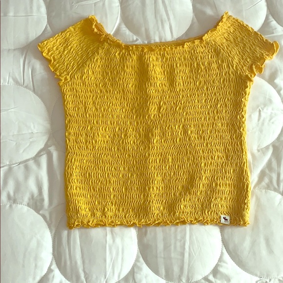 Simple yellow shirt - Picture 1 of 1
